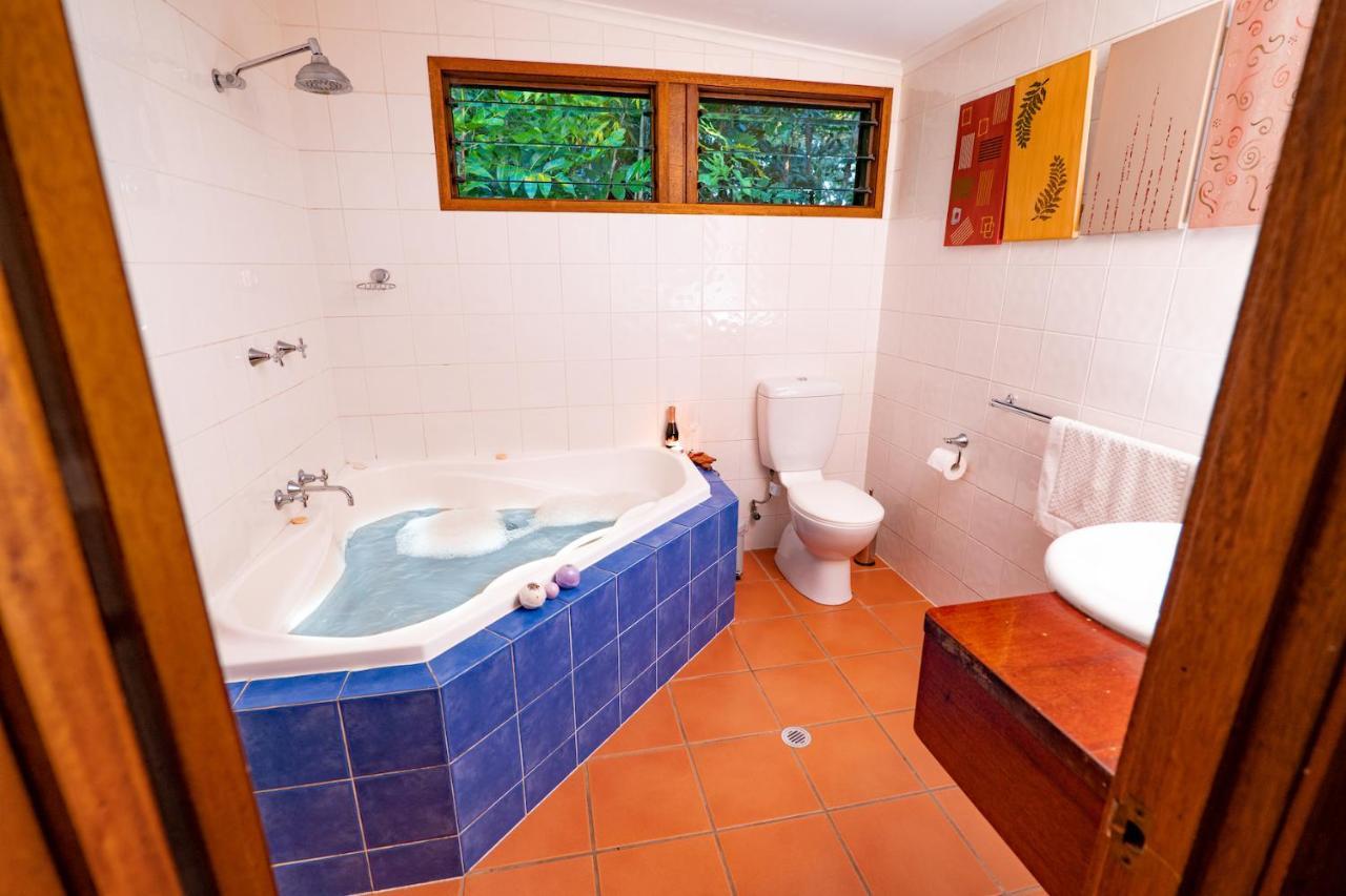 Whispering Valley Cottage Retreat Maleny Exteriör bild